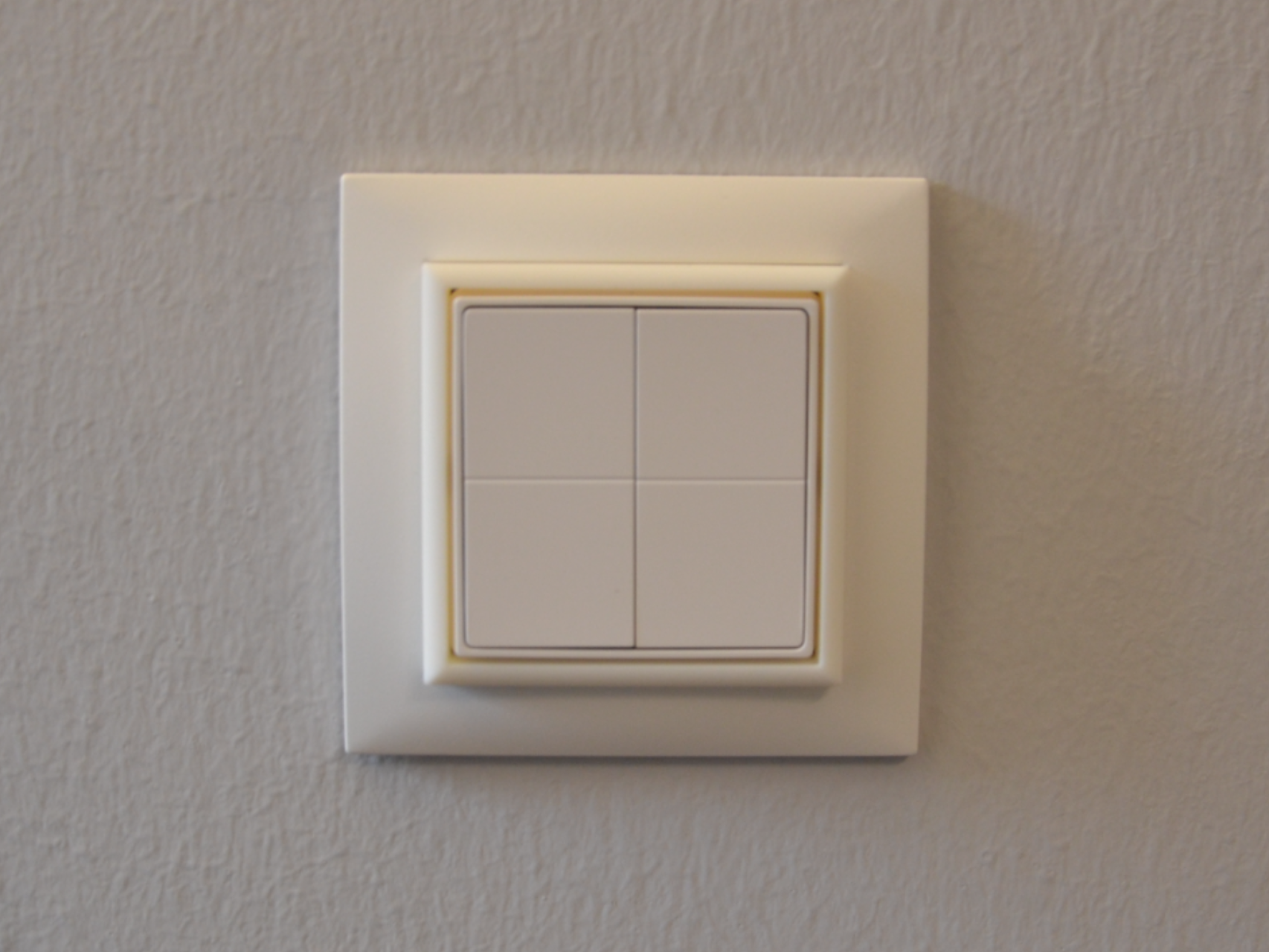 Rahmen für Shelly BLU Wall Switch 4 an Berker S1