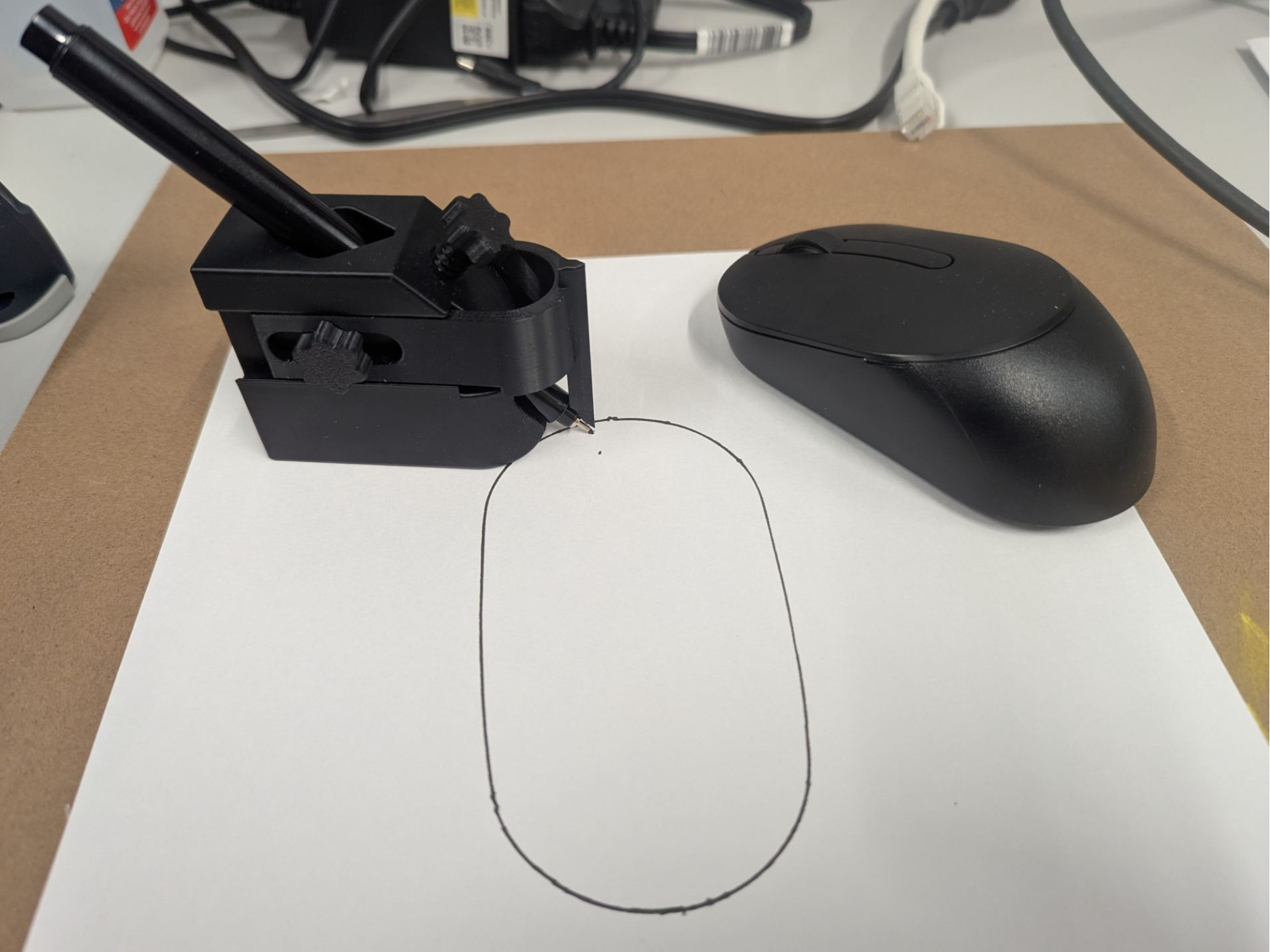 Pen tracing tool