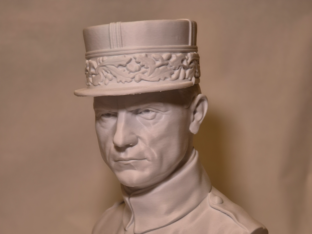 Busta Milan Rastislav Štefánik