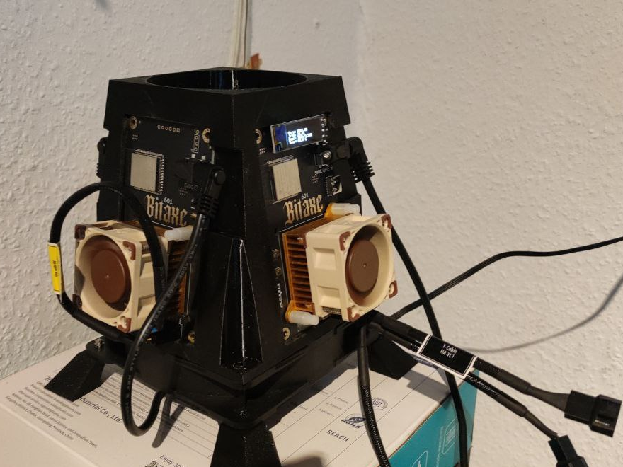 Bitaxe Gamma Quad Cooling Tower 120mm fan
