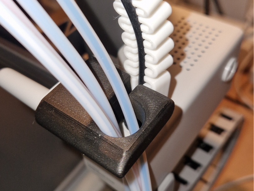 PTFE tube guide