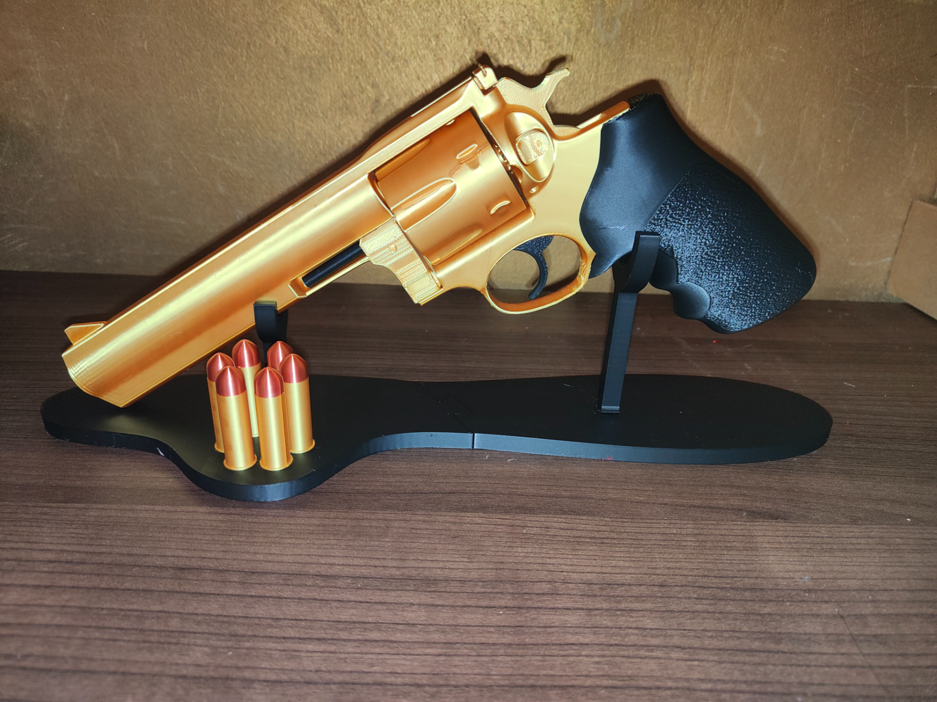 support base and bullets for revolver(no gun)