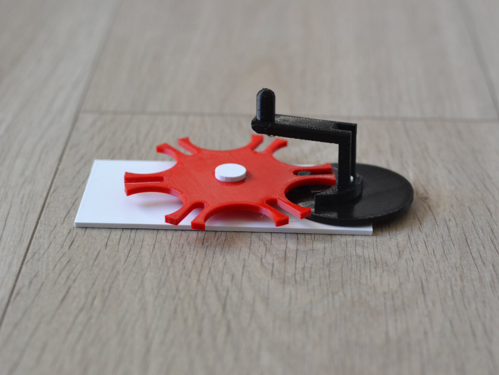 Geneva Drive mechanism with crank
