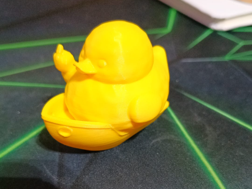 Benchy papera dito medio