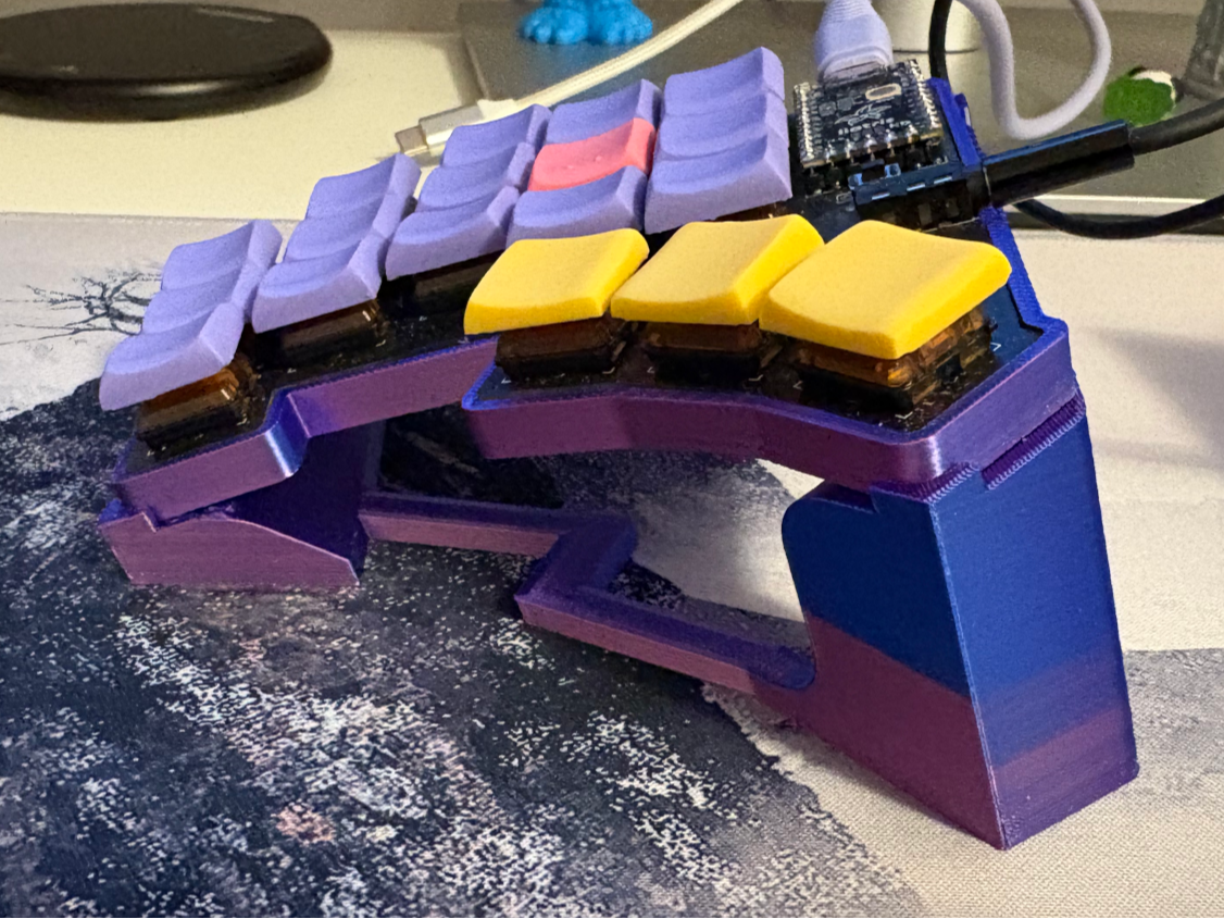 DasBob keyboard tenting