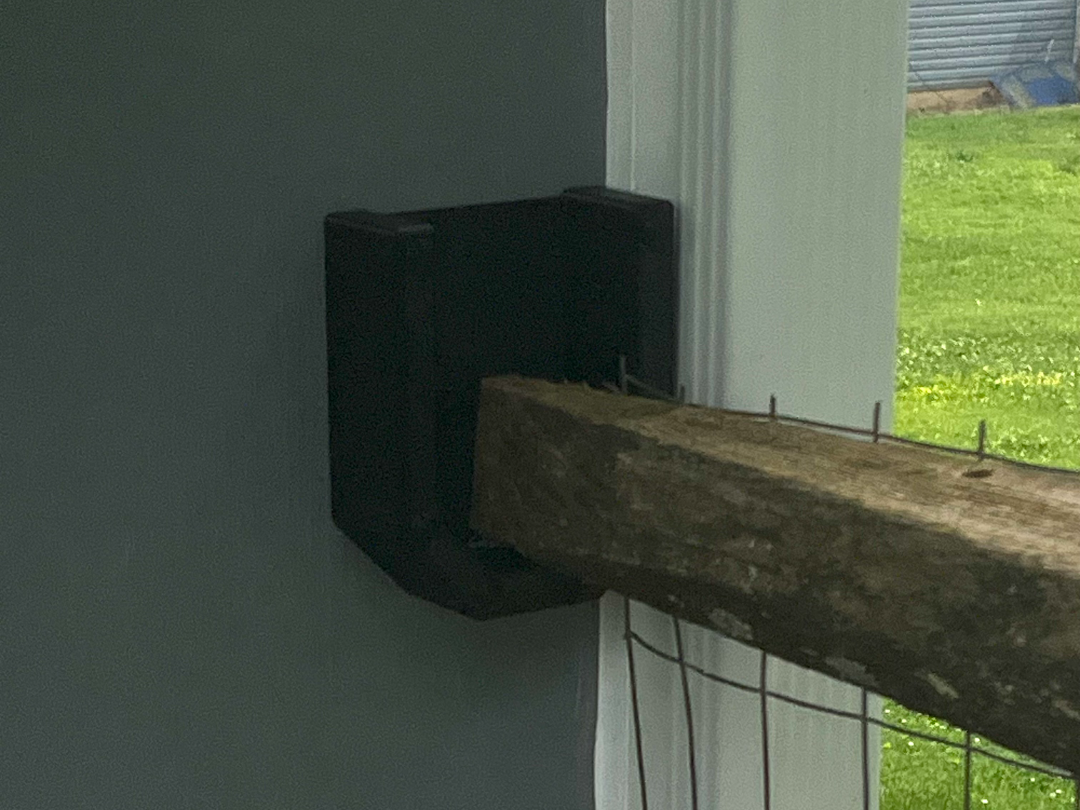 Split Rail Fence Holder