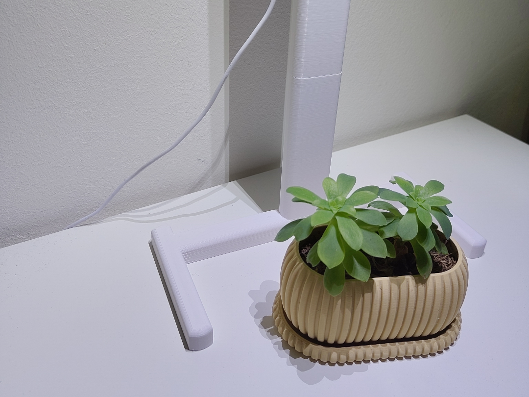 (Remix) Click and Grow Light stand