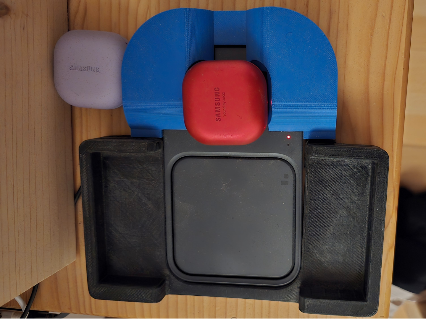 Holder for S24 Ultra inductive charging station