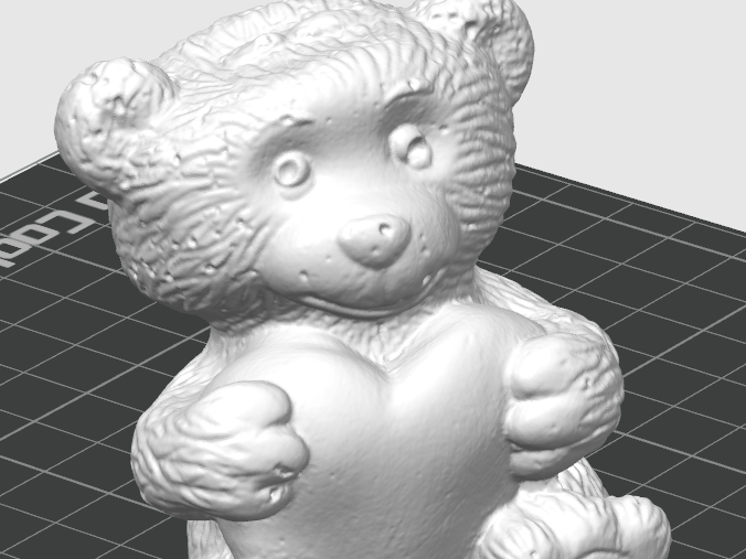 Cute Bear Holding Heart - 3d scan