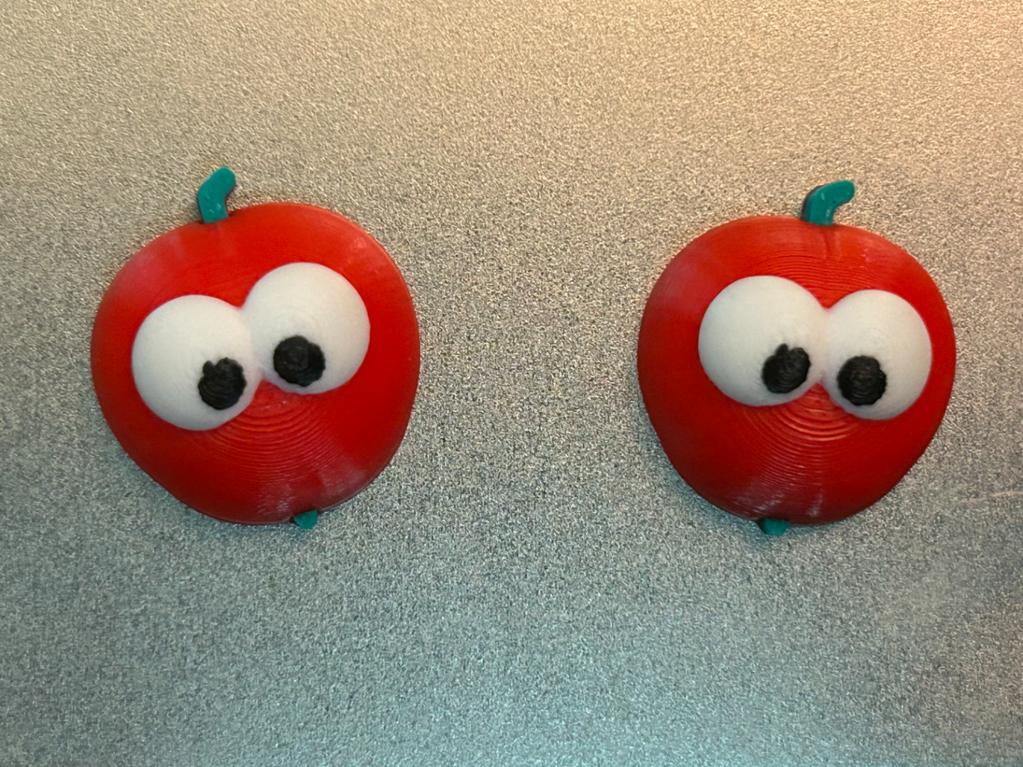 Apfel-Magnet mit großen Augen