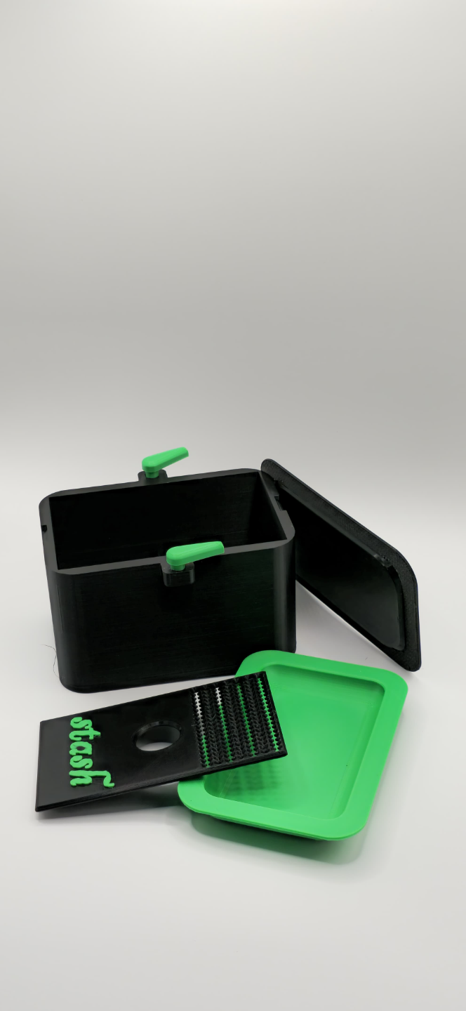 420 lunch box- with tray and grinder card