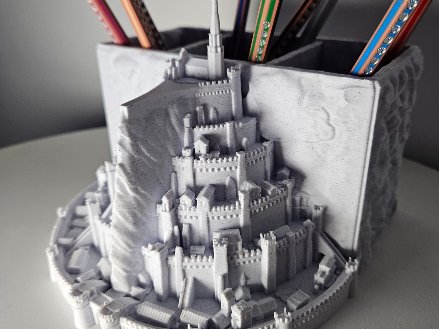 Lord of the Rings Castle Pen Holder