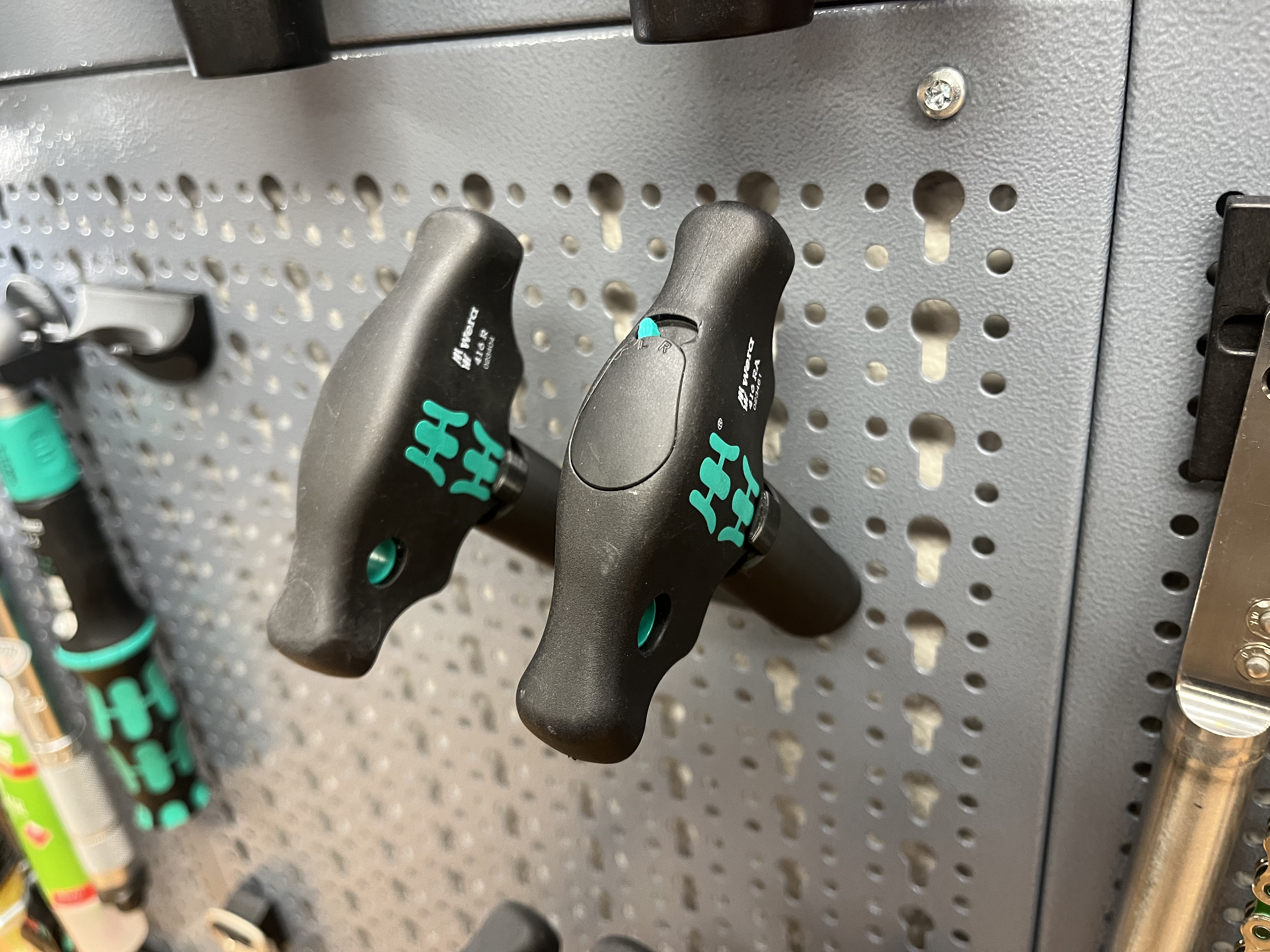 Wera T-Handle double holder for Kupper pegboard
