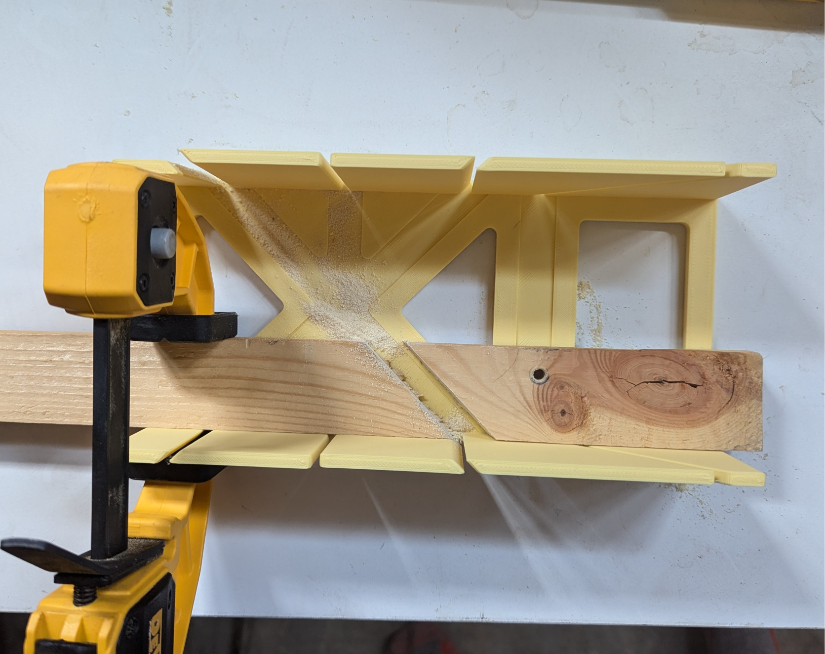 45 & 90˚ Hand Saw Miter Jig