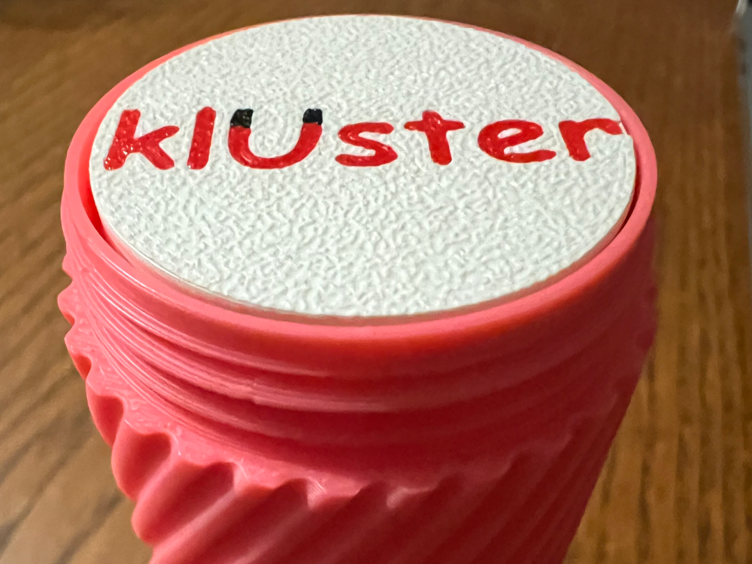 KlusterVault: 3D Container with Spool for Magnets