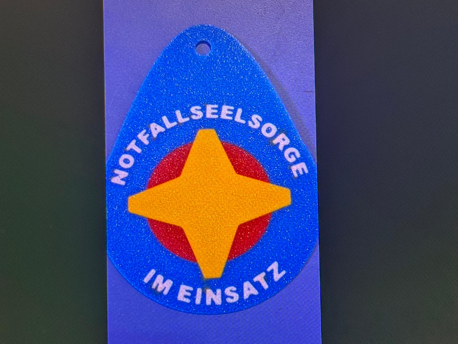 Notfallseelsorge Schild Auto
