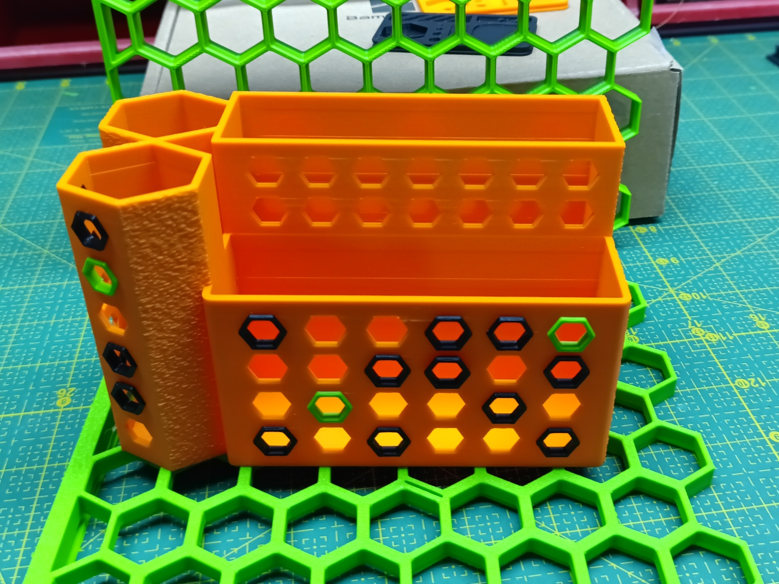 Honeycomb storage holder - Notes,Pen,Glue - NO AMS