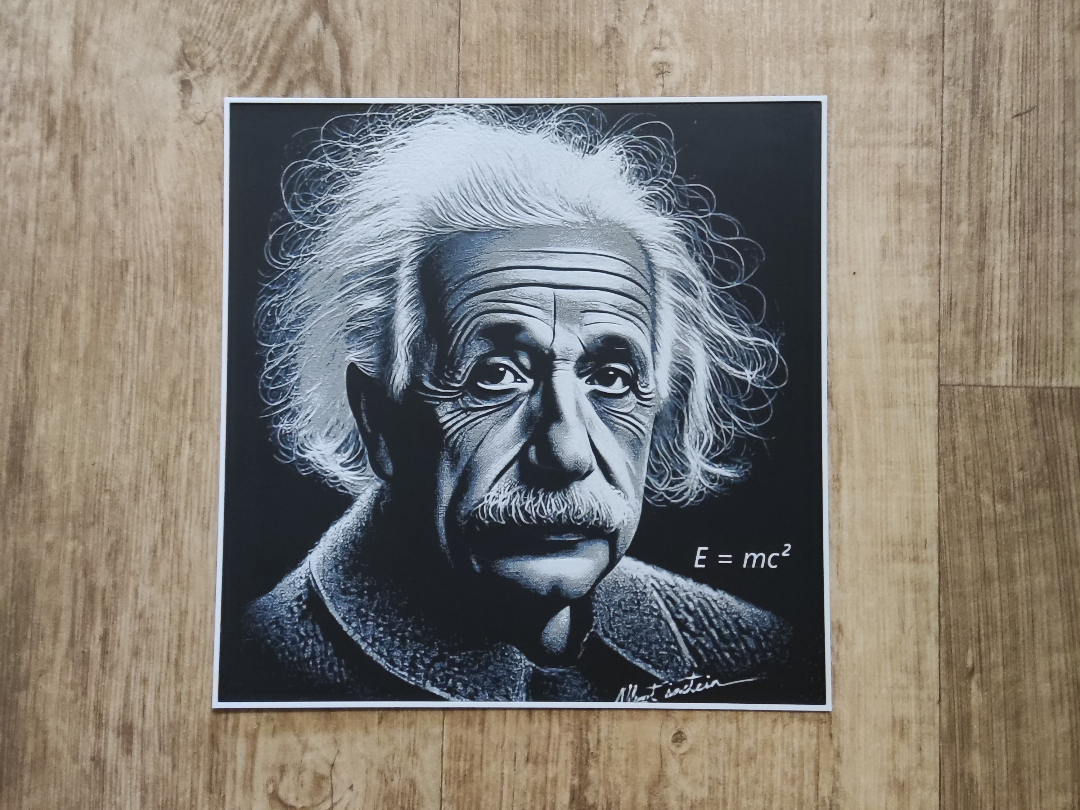 Albert Einstein E = mc² - hueforge