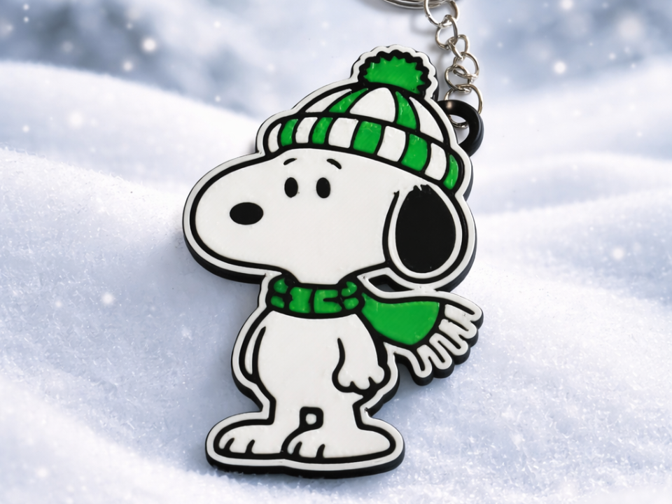 Winter vibes with Snoopy  keychain