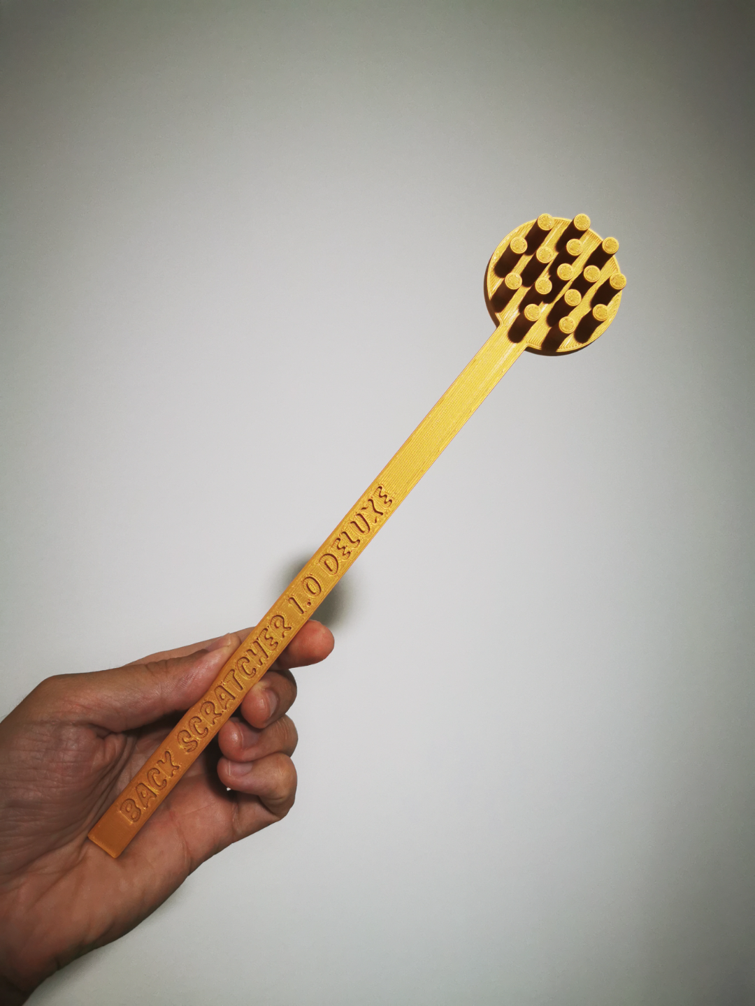 Back scratcher