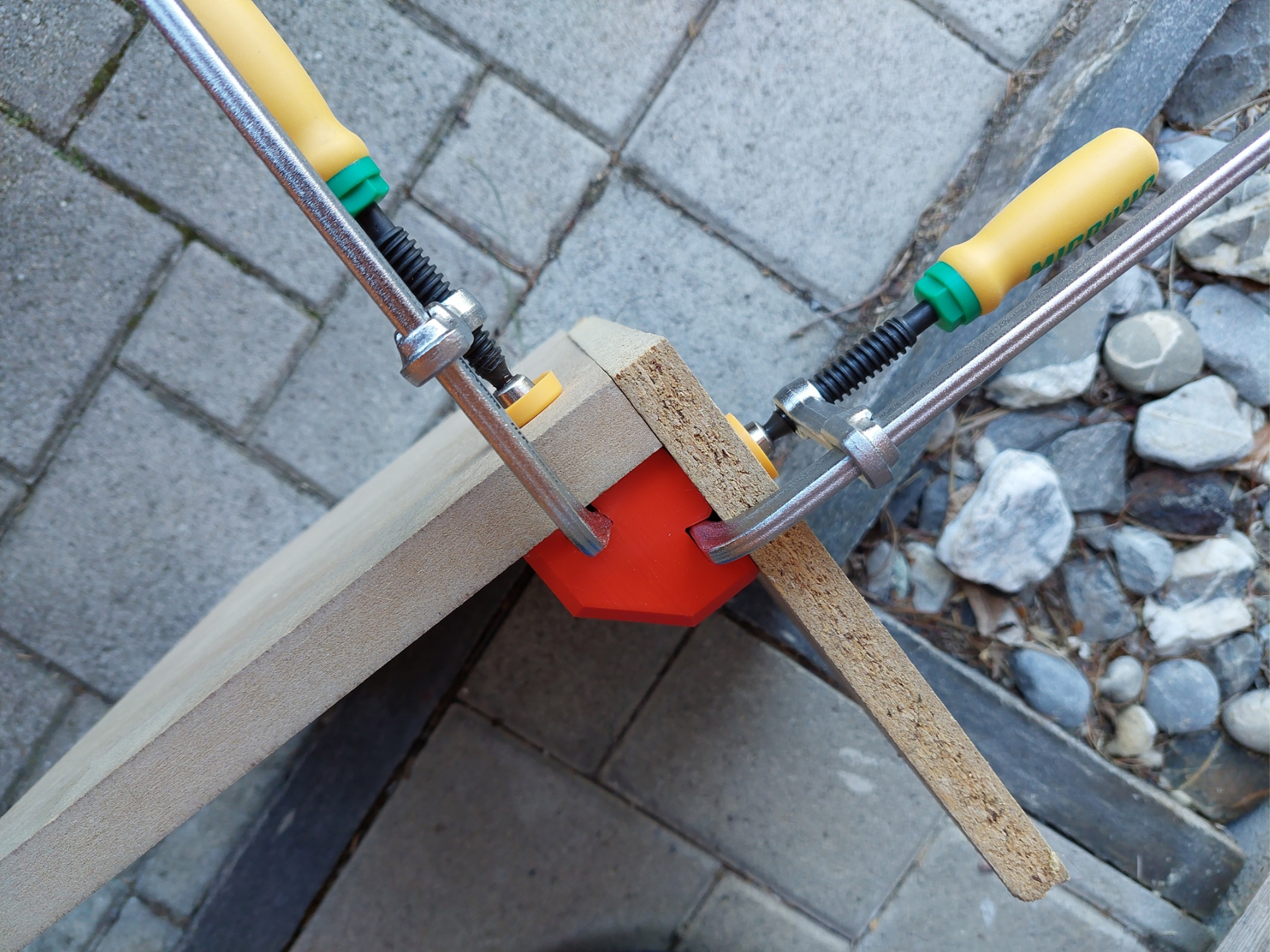 Matchfit right angle clamp