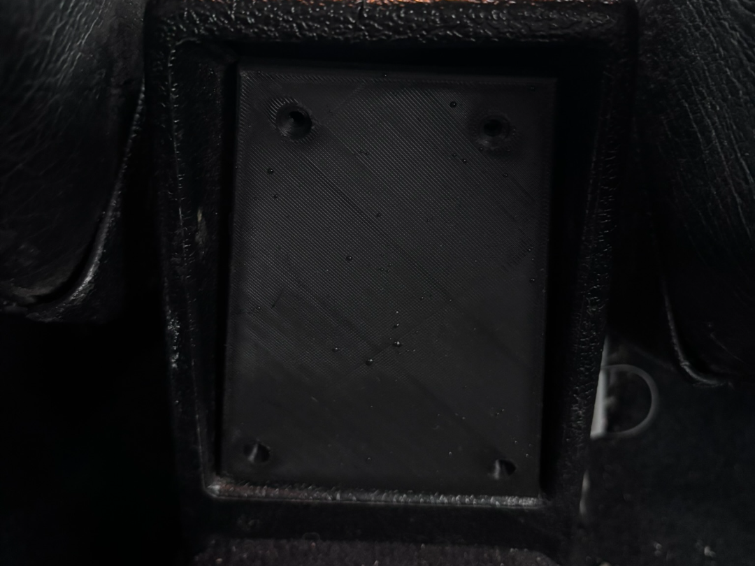 Volvo 240 center console rear cover plate