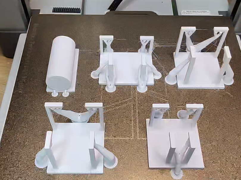 4 Grooming Stands