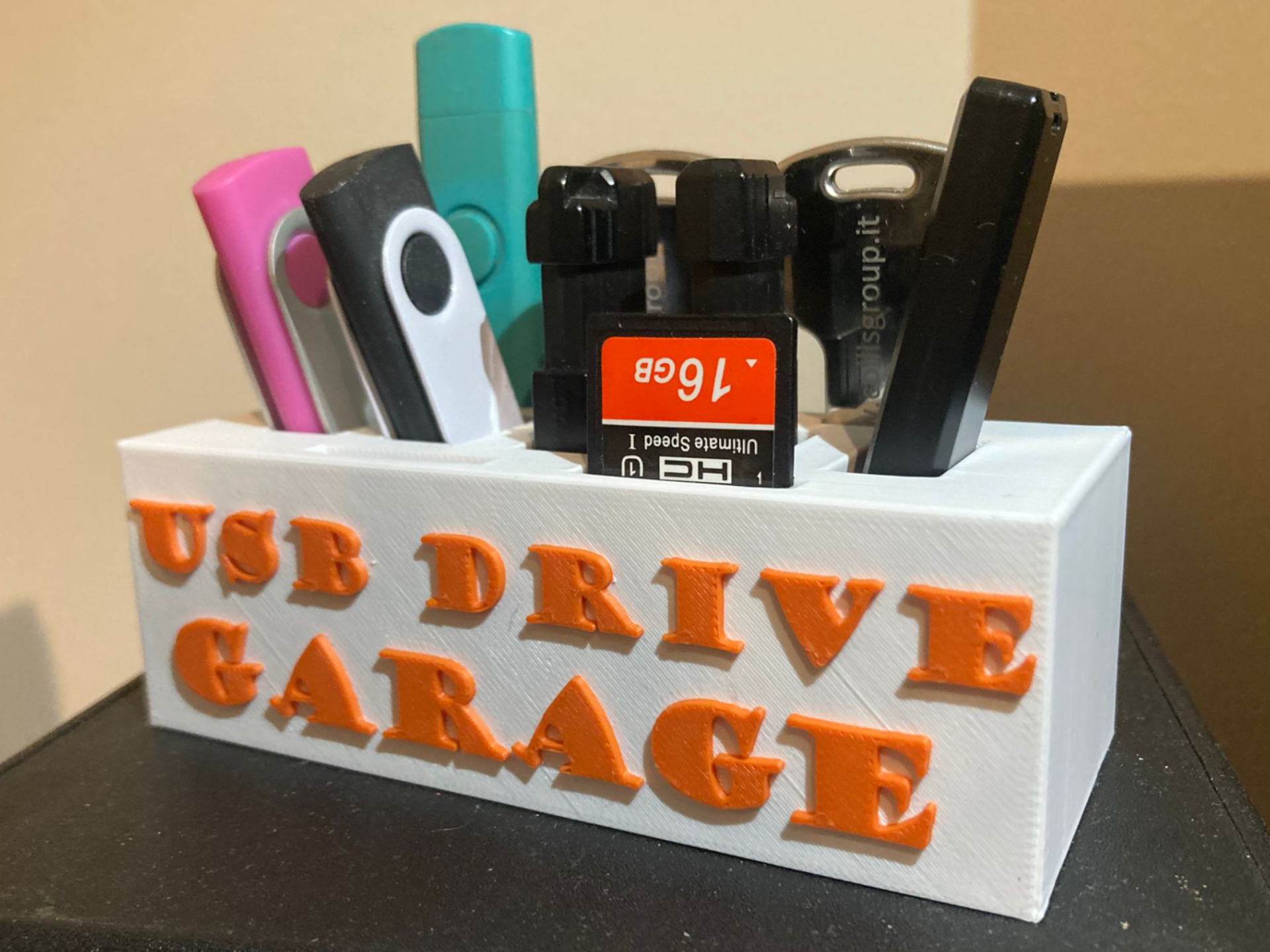 USB DRIVE GARAGE