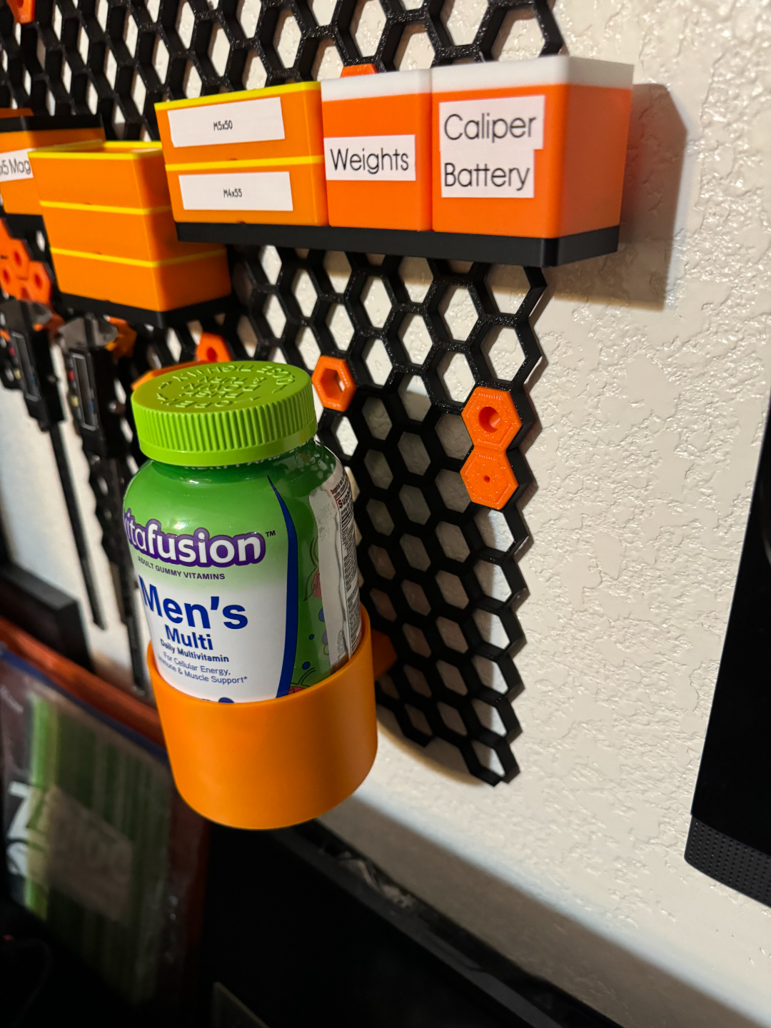 Honeycomb Wall Cylinder Holder