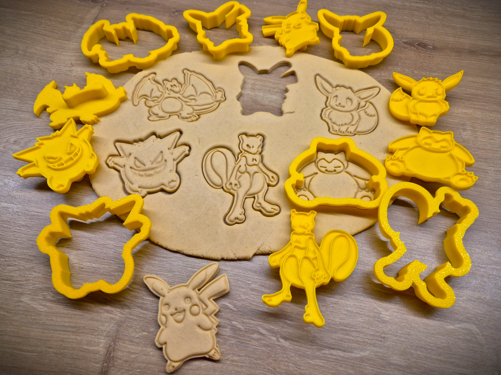 Cookie Cutters – Pokémon Pikachu, Eevee, Charizard