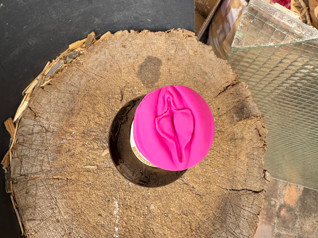 Pussy Bottle Cap / Vagina Flaschenverschluss
