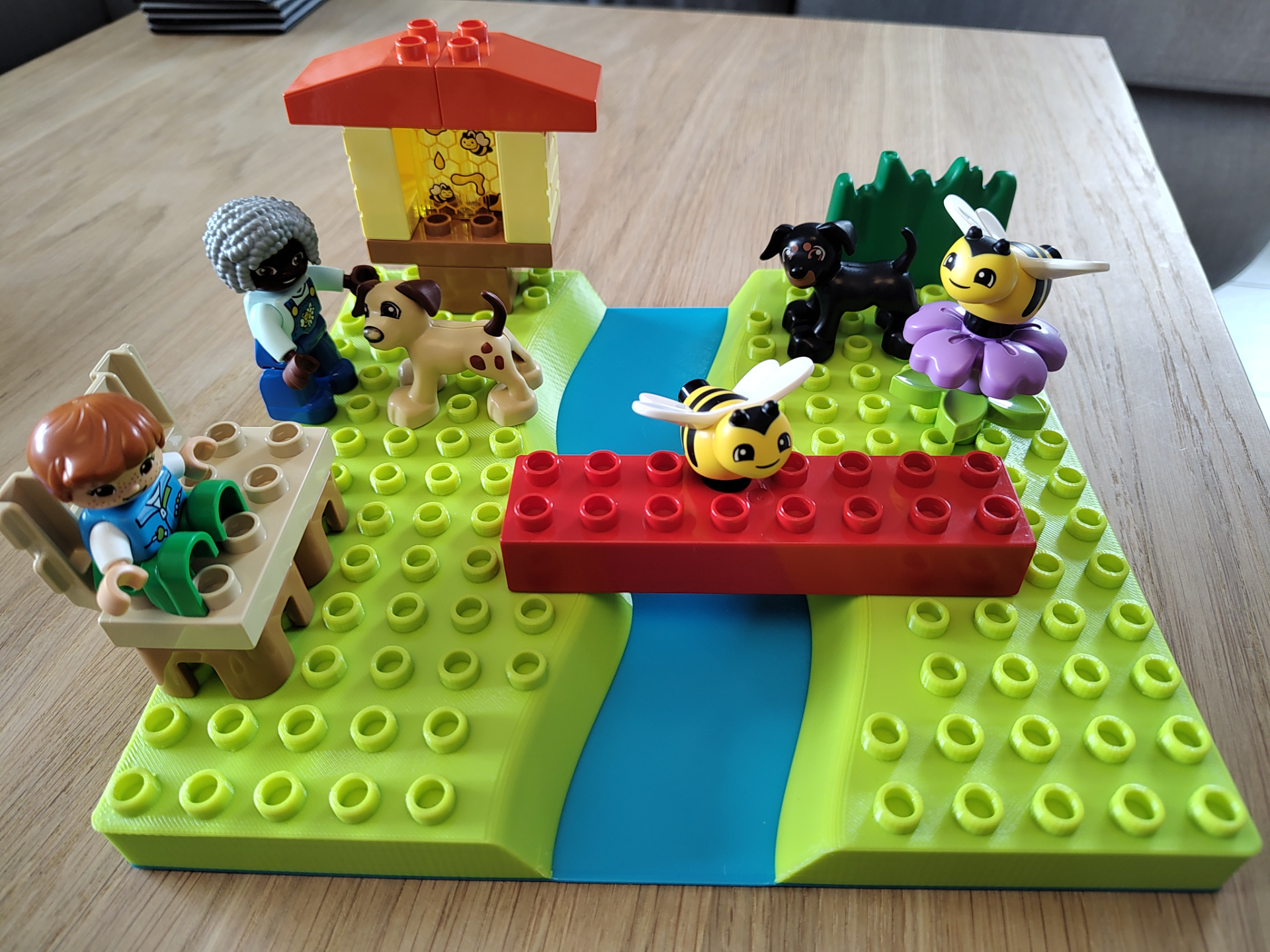 Duplo compatible baseplate with river