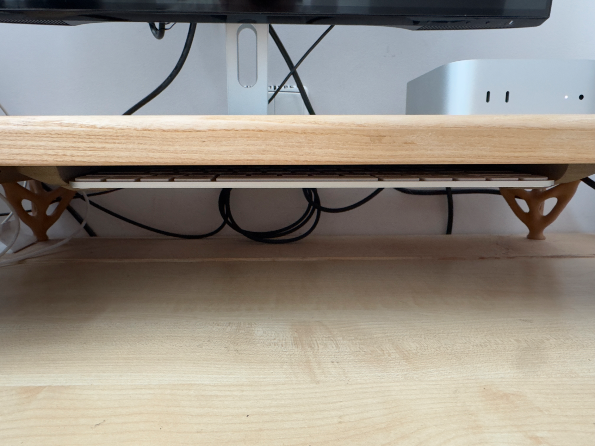 Apple Magic Keyboard Slim Invisible Holder