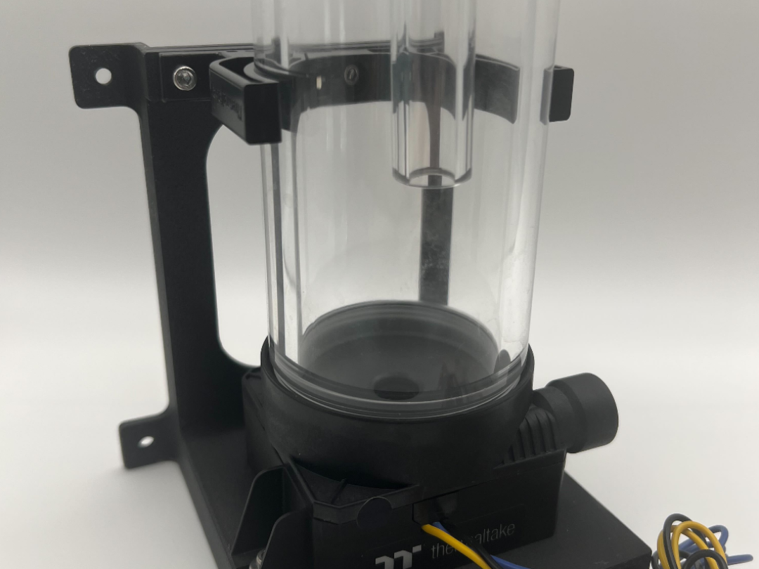 Thermaltake Reservoir & Pump Mount Watercooling