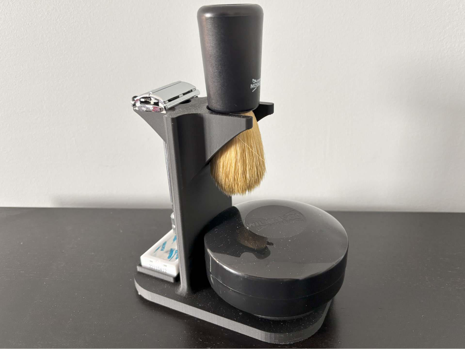 Safety Razor and Accessories Holder
