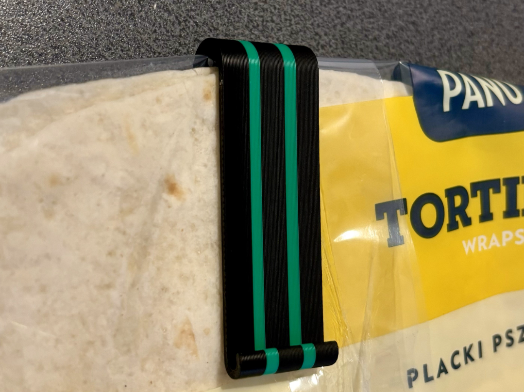 universal bag clip