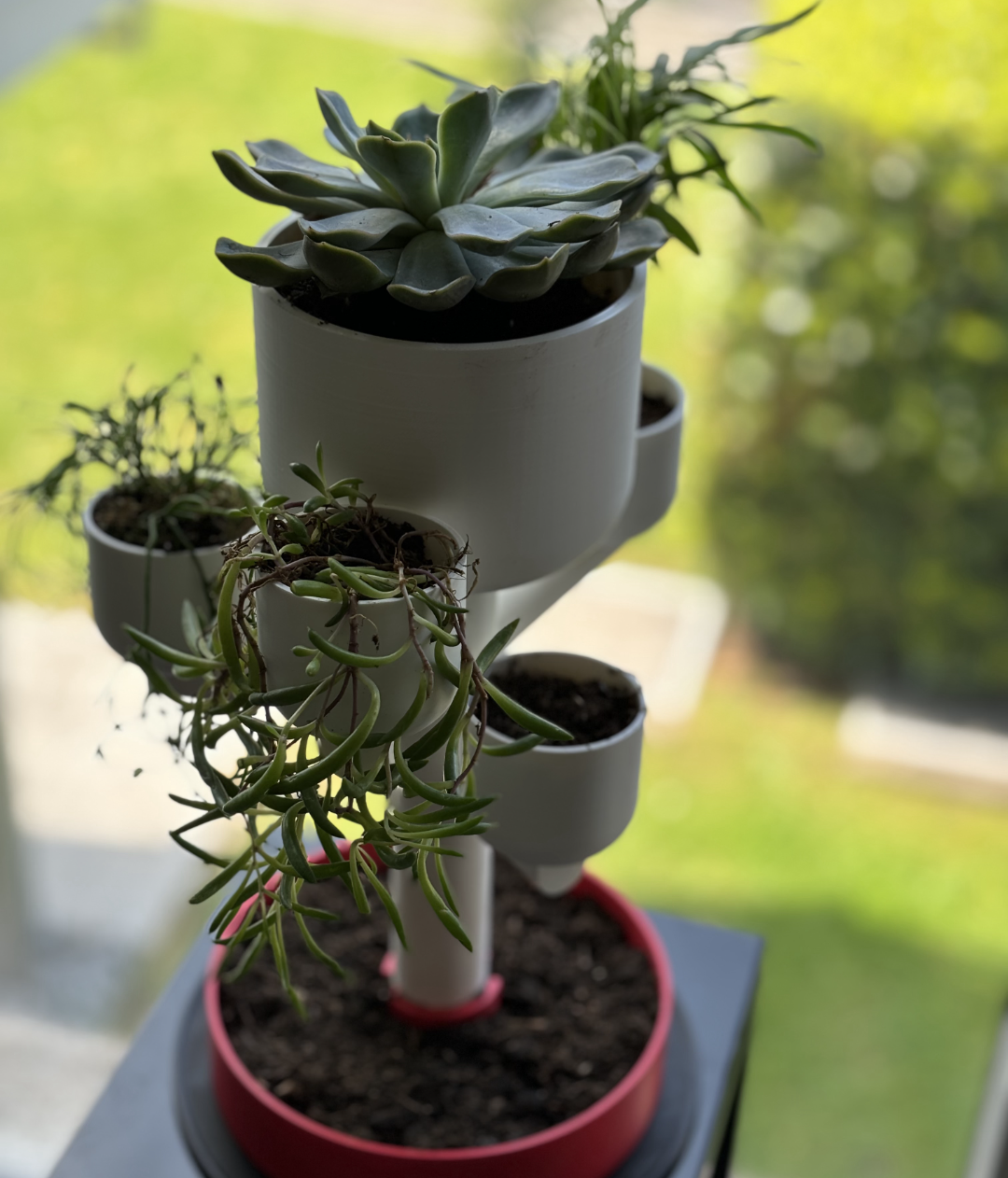 Tree Like Vase with Integrated Watering System