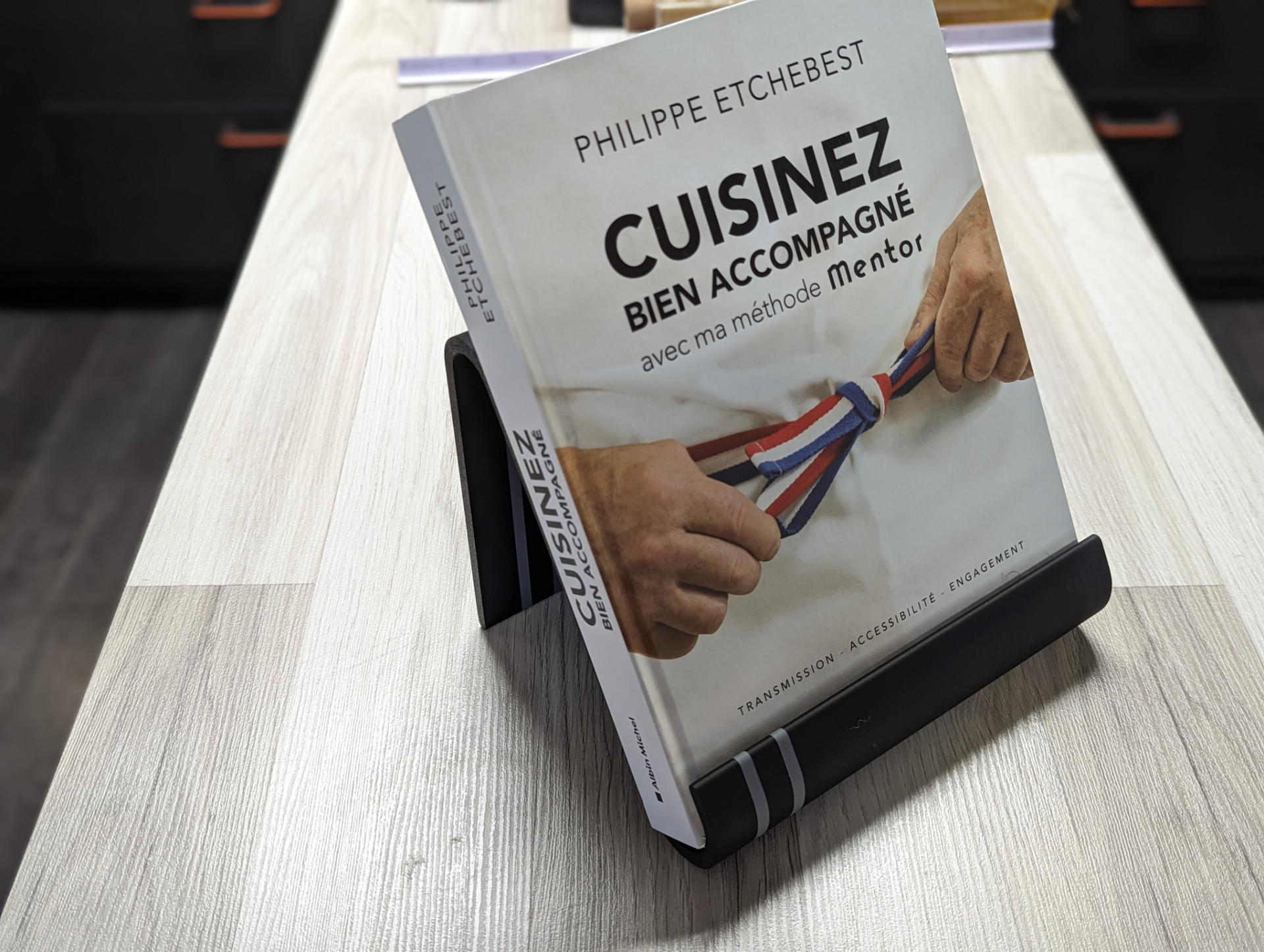 Tablet or Cookbook Stand