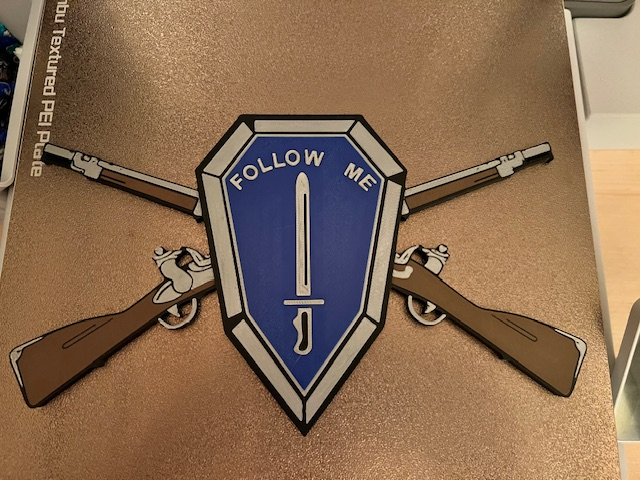 US Army Infantry School Insignia with rifles