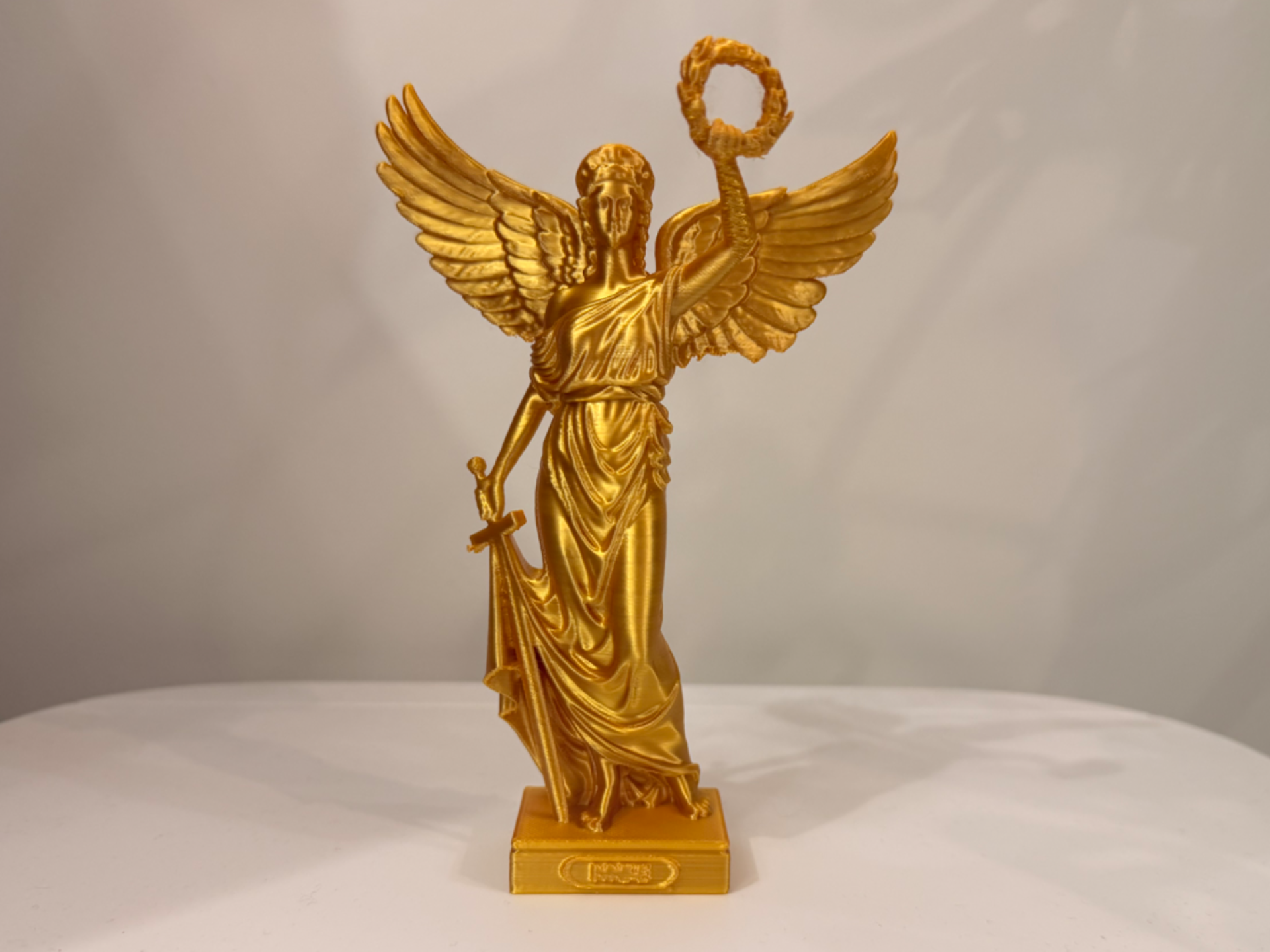 Nike of Samothrace - Antic Statue