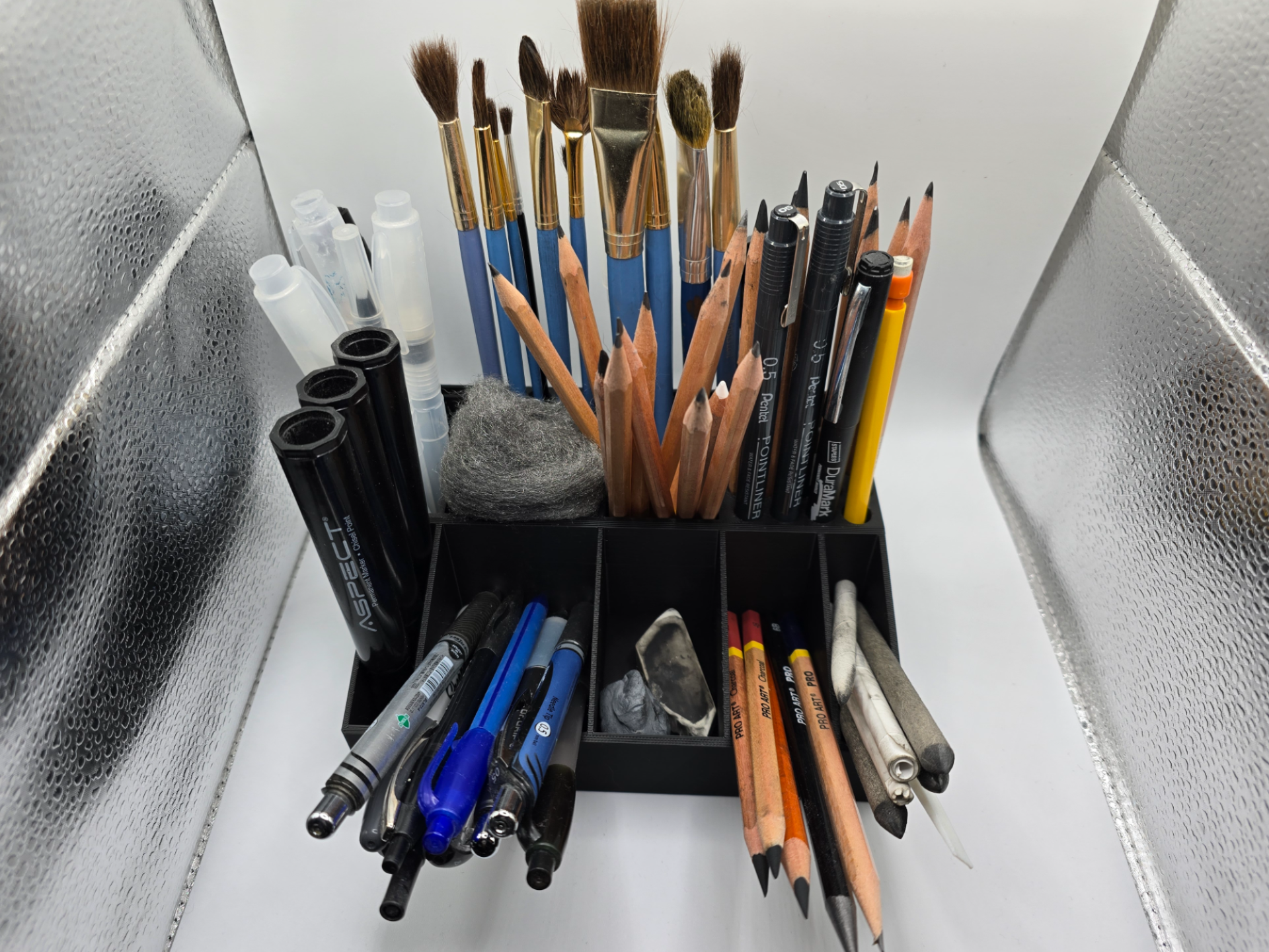 Ultimate Paint Brush & Art Tool Organizer