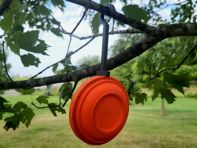 Clay Pigeon Holder