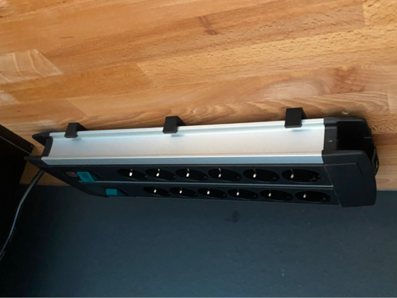 Deskmount Brennenstuhl Premium Alu Line 12x 30g 1h