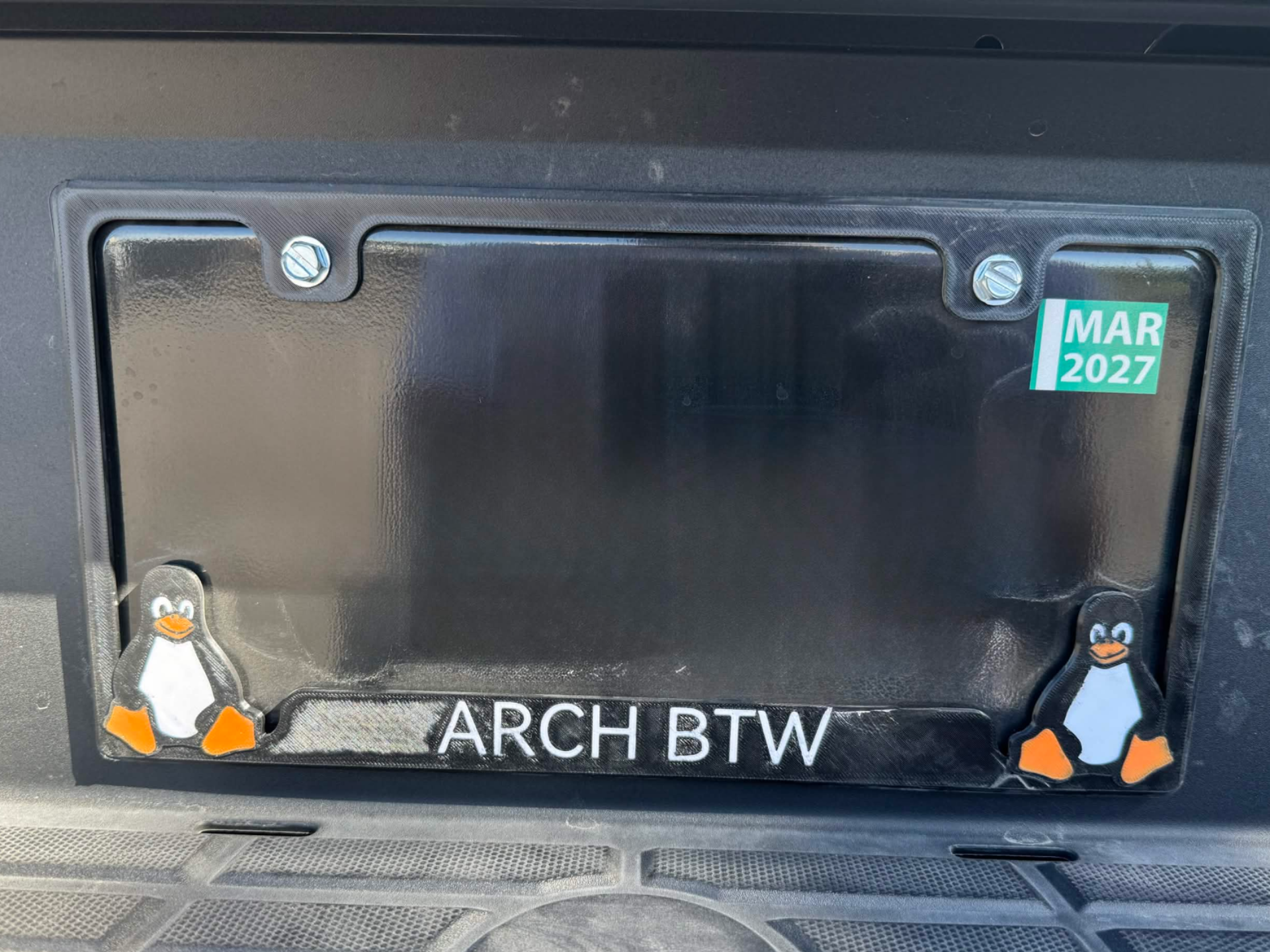 Assorted Linux/Misc License Plate Frames