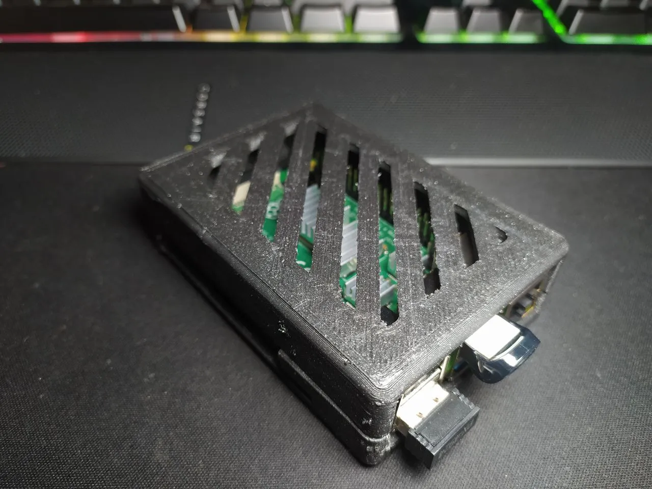 raspberry pi 4 case screwless