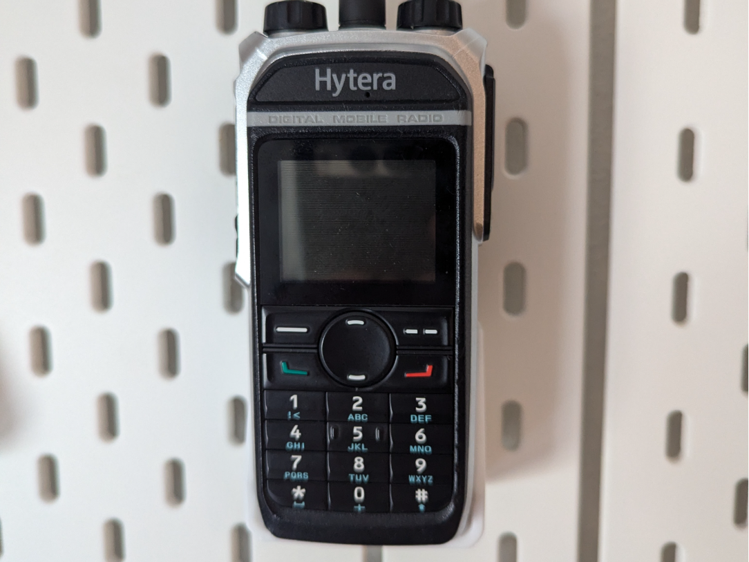 Skadis Pegboard Holder for Hytera PD685 / AR685