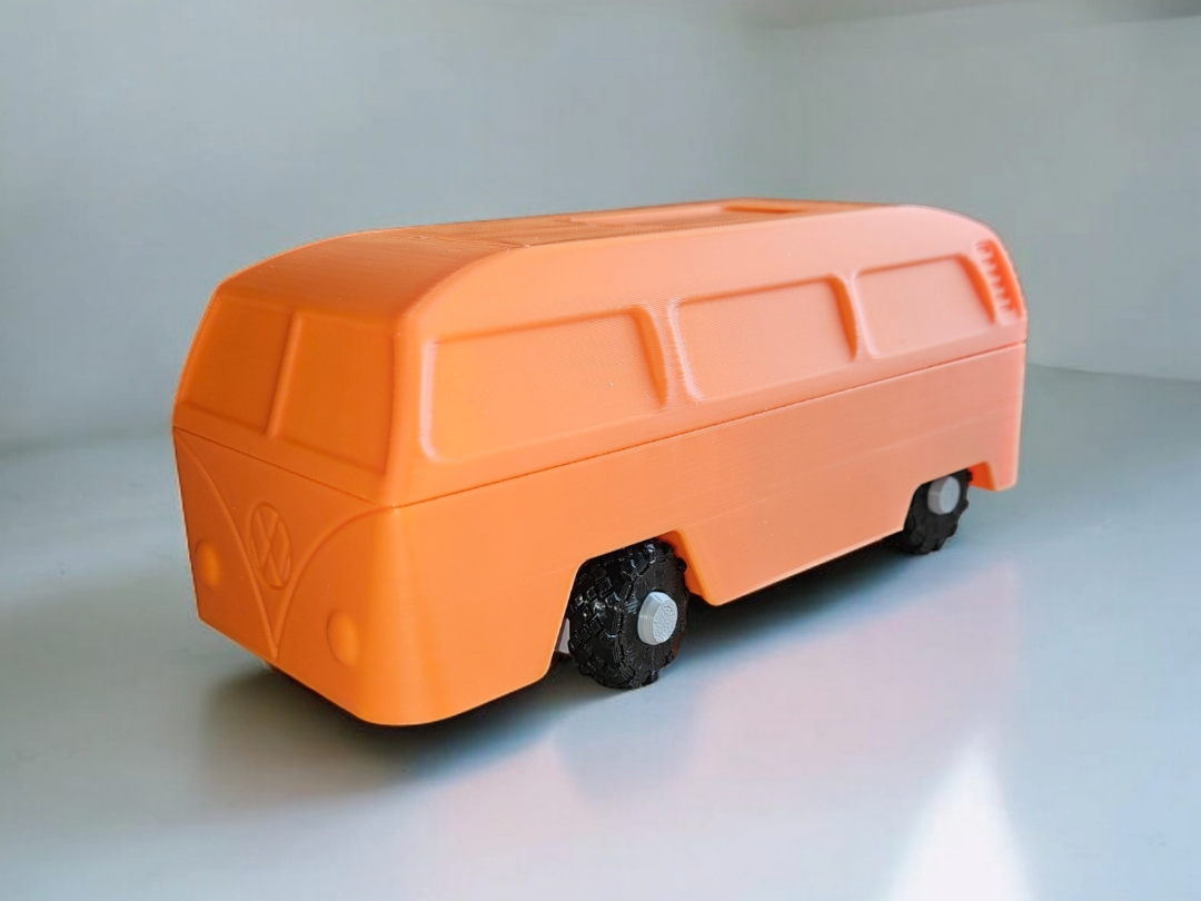 Bulli Bus with functional steering