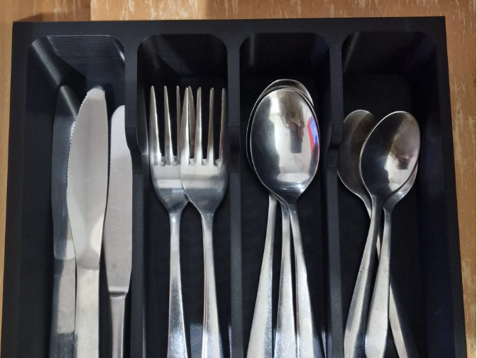 Drawer insert for cutlery