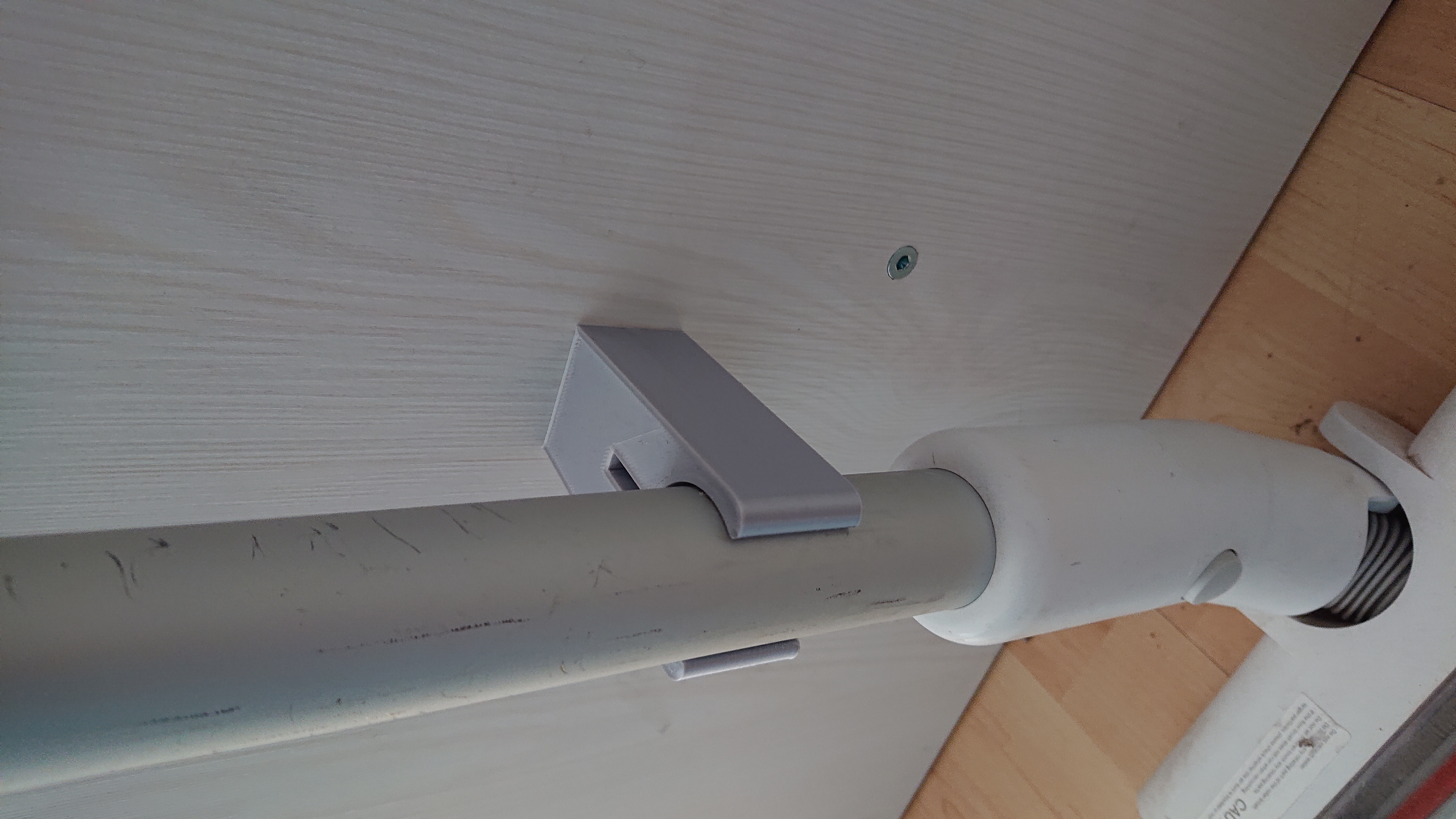 Vacuum cleaner wall holder