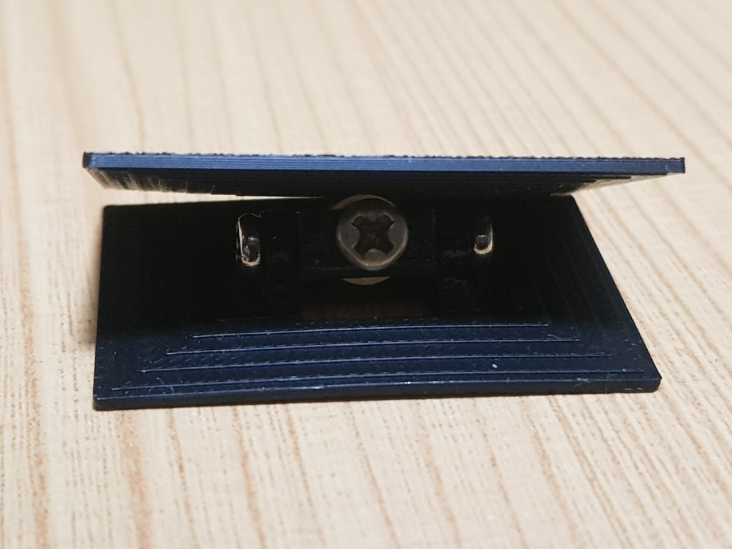Thin Tilt braket (4 directions)